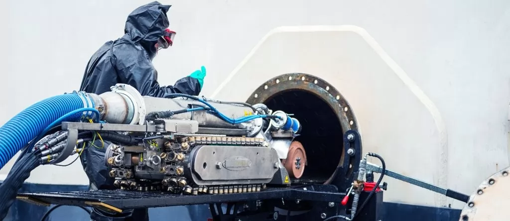 Robotic Tank Cleaning